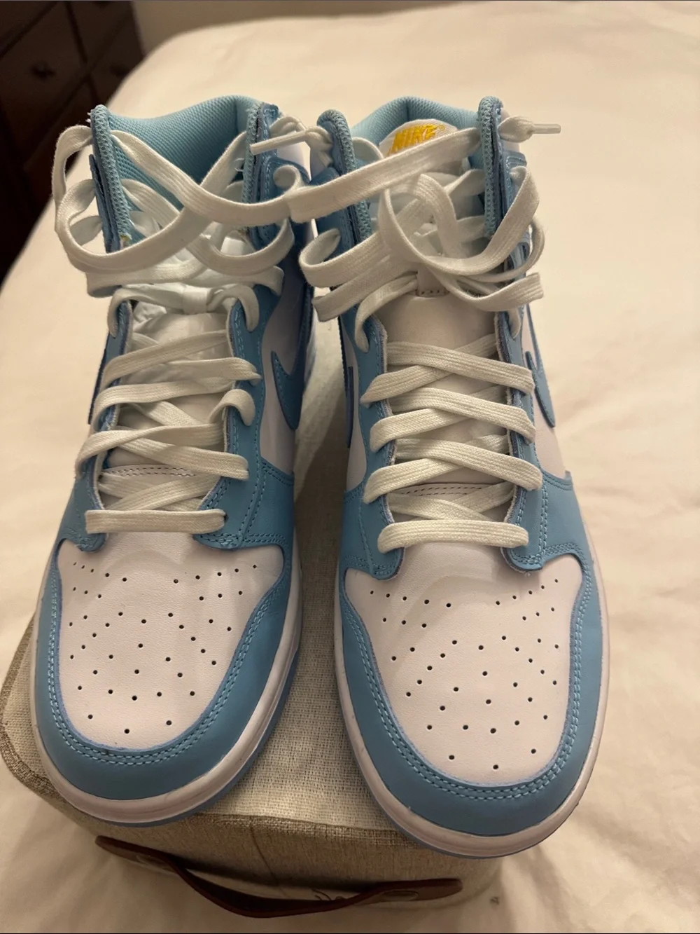 Nike mens  High-Top Sneakers in Light Blue and White with Yellow Tongue Logo